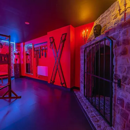 Playroom XXL Loft: Adult Spa Retreat with Rooftop Views Libourne Exterior photo