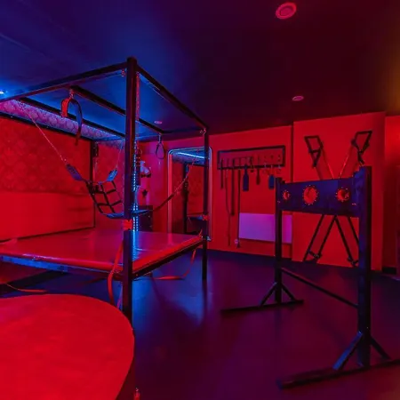 Playroom XXL Loft: Adult Spa Retreat with Rooftop Views Libourne Exterior photo